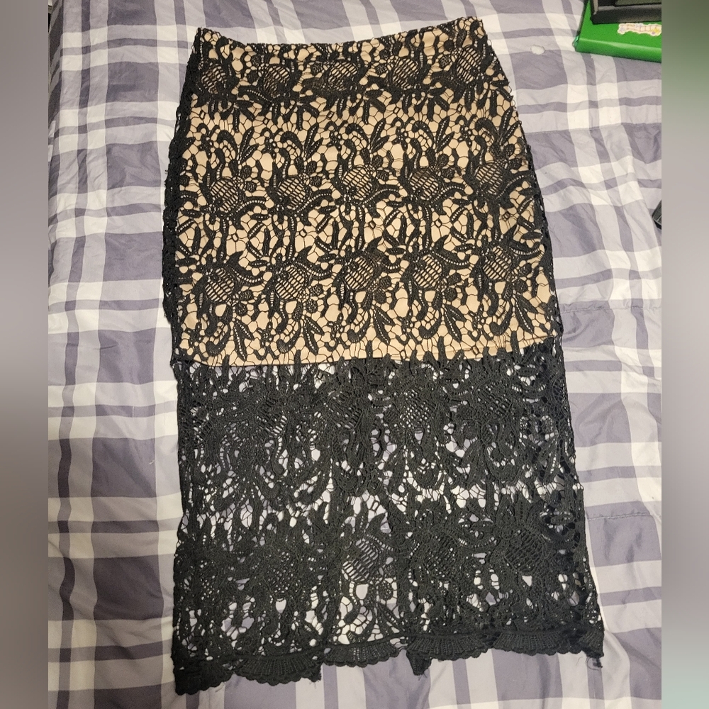 Nude & Black lace pencil skirt
